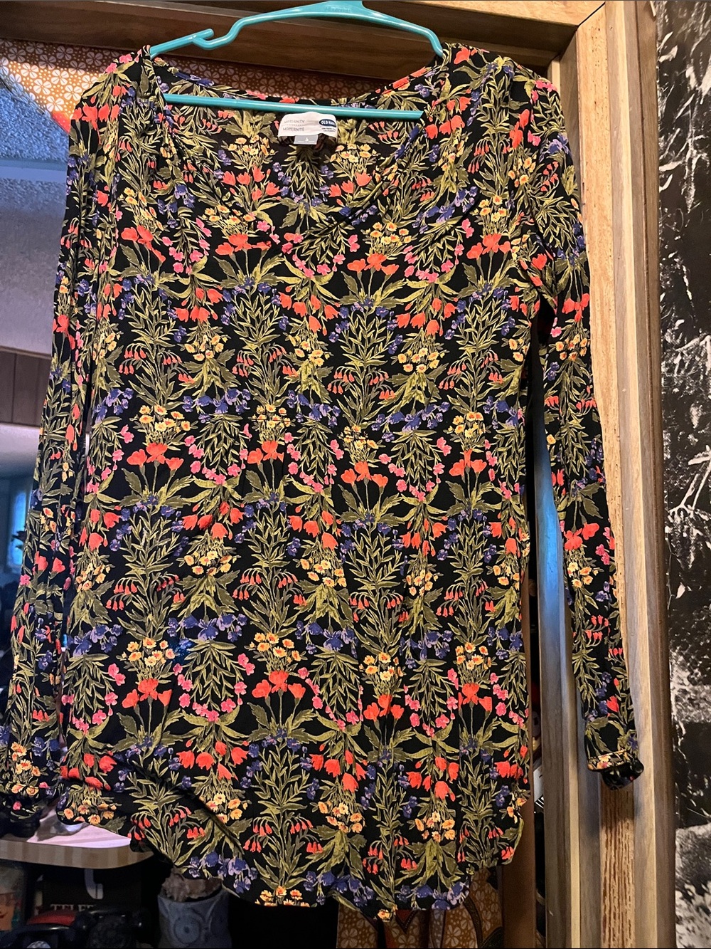 Old Navy Black Floral Scoop Neck Top